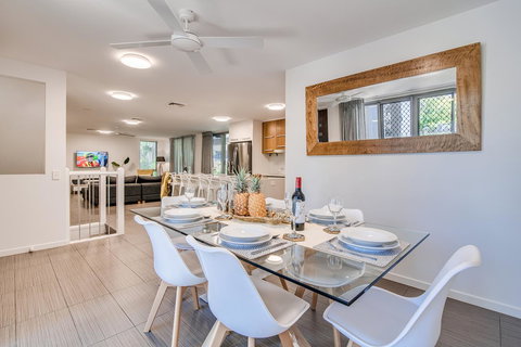 Coolum At The Beach - Accommodation Mount Tamborine 27