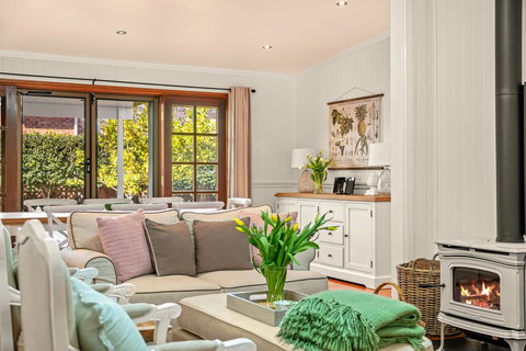 Frangipani House - Accommodation Mount Tamborine 8