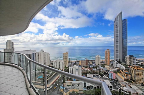 The Towers Of Chevron Renaissance - Holidays Gold Coast - Accommodation Mount Tamborine 36