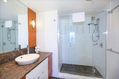 The Towers Of Chevron Renaissance - Holidays Gold Coast - Accommodation Mount Tamborine 38