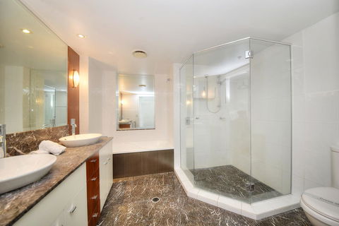 The Towers Of Chevron Renaissance - Holidays Gold Coast - Accommodation Mount Tamborine 16