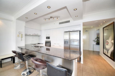 The Towers Of Chevron Renaissance - Holidays Gold Coast - Accommodation Mount Tamborine 18