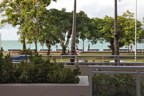 Vision Apartments - Accommodation Mount Tamborine 4