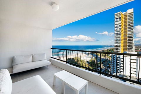 ULTIQA Beach Haven On Broadbeach - Accommodation Mount Tamborine 1