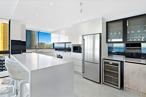 ULTIQA Beach Haven On Broadbeach - Accommodation Mount Tamborine 2
