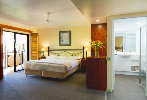 Palm Royale Cairns - Accommodation Mount Tamborine 25