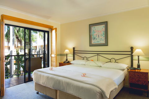 Palm Royale Cairns - Accommodation Mount Tamborine 28