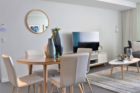 Gold Coast Private Apartments - H Residences, Surfers Paradise - Accommodation Mount Tamborine 8