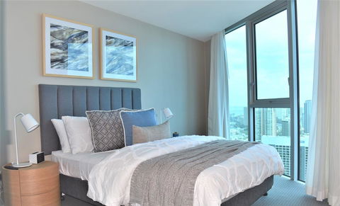 Gold Coast Private Apartments - H Residences, Surfers Paradise - Accommodation Mount Tamborine 3