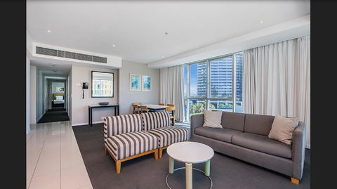 Gold Coast Private Apartments - H Residences, Surfers Paradise - Accommodation Mount Tamborine 32