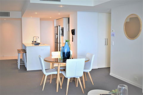 Gold Coast Private Apartments - H Residences, Surfers Paradise - Accommodation Mount Tamborine 12