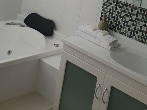 Oceania On Burleigh Beach - Accommodation Mount Tamborine 17