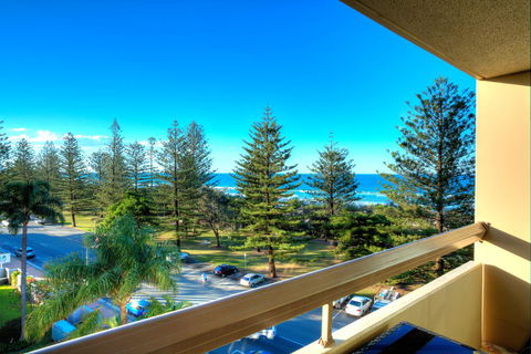 Oceania On Burleigh Beach - Accommodation Mount Tamborine 0