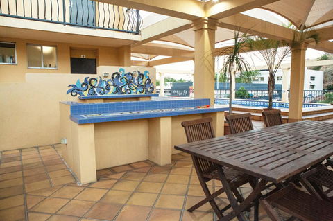 The Robert Towns - Accommodation Mount Tamborine 7