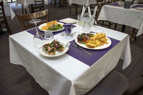 The Robert Towns - Accommodation Mount Tamborine 17