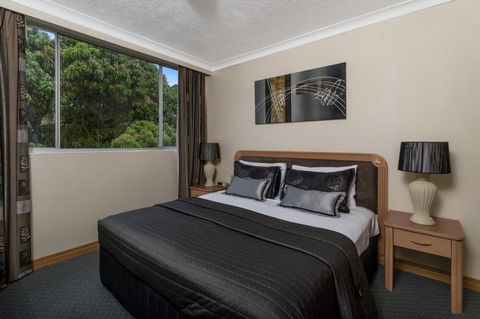 The Robert Towns - Accommodation Mount Tamborine 3