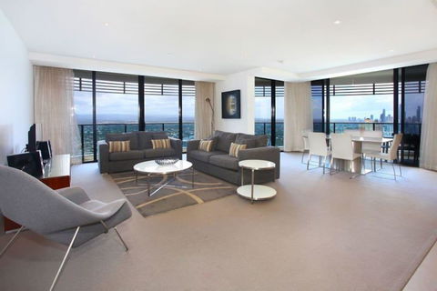 Luxury 3 Bedroom In Heart Of Broadbeach - Accommodation Mount Tamborine 3