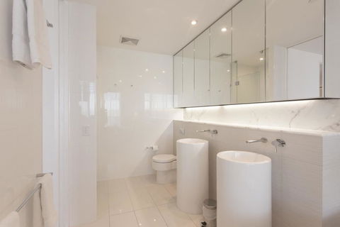 Luxury 3 Bedroom In Heart Of Broadbeach - Accommodation Mount Tamborine 4
