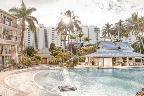 Novotel Cairns Oasis Resort - Accommodation Mount Tamborine 1