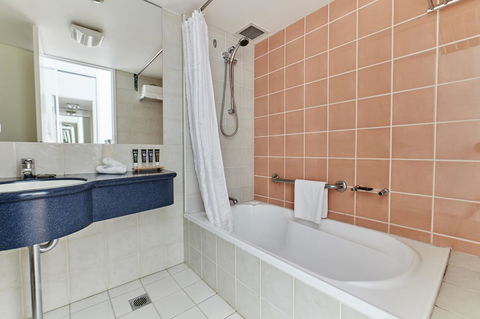 Novotel Cairns Oasis Resort - Accommodation Mount Tamborine 2
