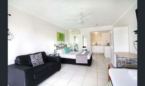 Bay Of Palms - Accommodation Mount Tamborine 25