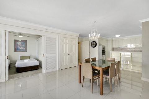 Moroccan Resort - HR Surfers Paradise - Accommodation Mount Tamborine 32