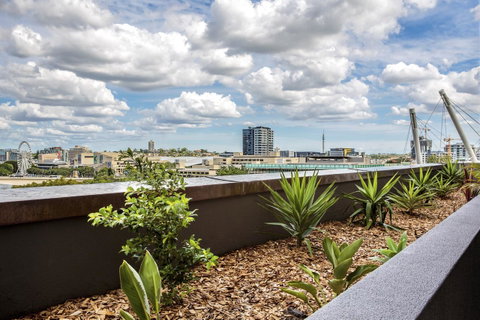 Evolution Apartments - Accommodation Mount Tamborine 8