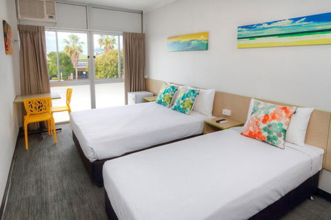 Palm Beach Hotel - Accommodation Mount Tamborine 0