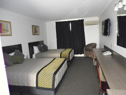 Burke & Wills Motor Inn - Accommodation Mount Tamborine 24