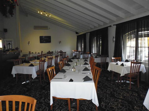 Burke & Wills Motor Inn - Accommodation Mount Tamborine 8