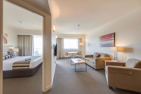 Central Cosmo Apartment Hotel - Accommodation Mount Tamborine 2