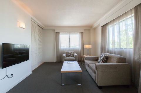 Central Cosmo Apartment Hotel - Accommodation Mount Tamborine 5