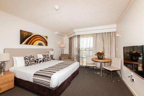 Central Cosmo Apartment Hotel - Accommodation Mount Tamborine 1