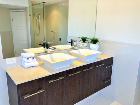 Riverfront Dream - Accommodation Mount Tamborine 29