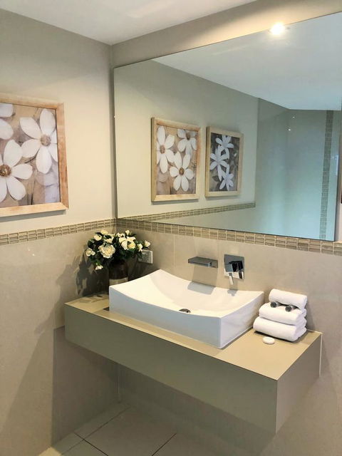 Riverfront Dream - Accommodation Mount Tamborine 38