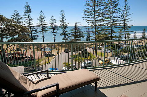 The Norfolks On Moffat Beach - Accommodation Mount Tamborine 18