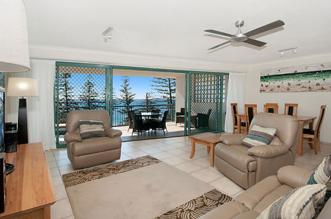 The Norfolks On Moffat Beach - Accommodation Mount Tamborine 29