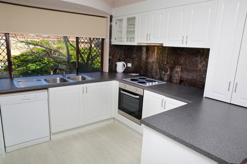 Grangewood Court Apartments - Accommodation Mount Tamborine 1