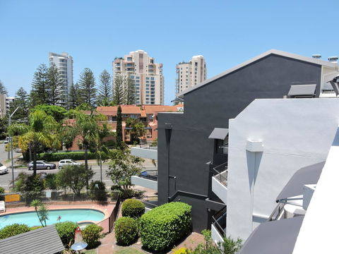 Grangewood Court Apartments - Accommodation Mount Tamborine 9