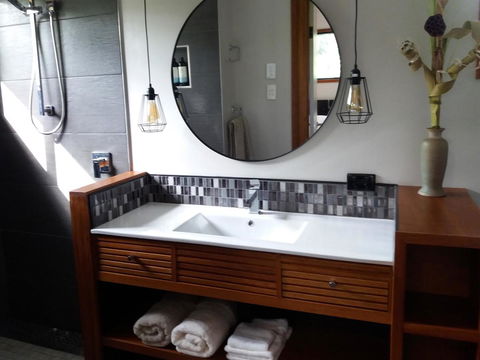 Forest Lodge: Little Villa - Accommodation Mount Tamborine 9