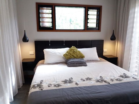 Forest Lodge: Little Villa - Accommodation Mount Tamborine 5