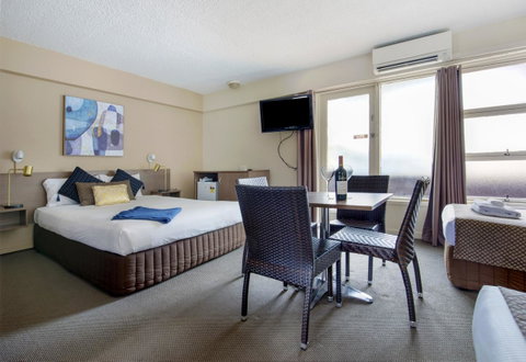 The Metropolitan Spring Hill - Accommodation Mount Tamborine 22