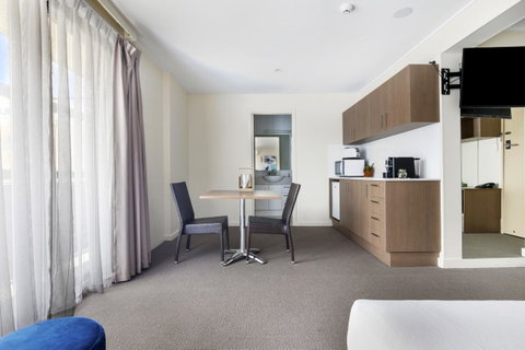 The Metropolitan Spring Hill - Accommodation Mount Tamborine 12