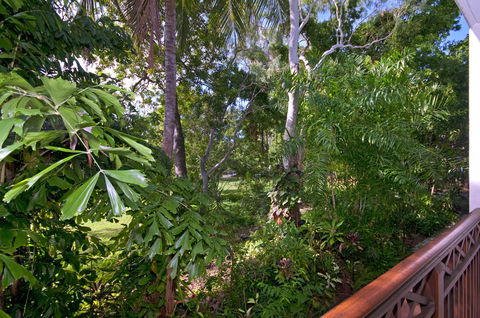 Freestyle Resort Port Douglas - Accommodation Mount Tamborine 6