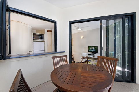 Freestyle Resort Port Douglas - Accommodation Mount Tamborine 14