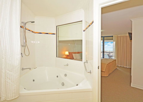 Mantra Hervey Bay - Accommodation Mount Tamborine 24