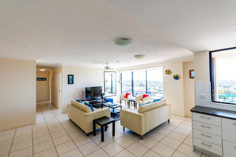 Burgess @ Kings Beach Apartments - Accommodation Mount Tamborine 6
