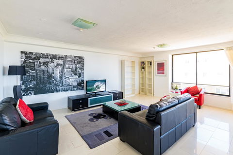 Burgess @ Kings Beach Apartments - Accommodation Mount Tamborine 11