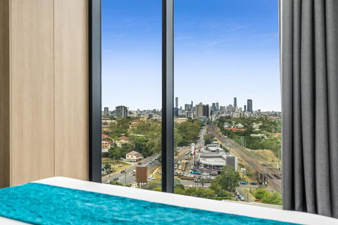 Essence Suites Taringa - Accommodation Mount Tamborine 17