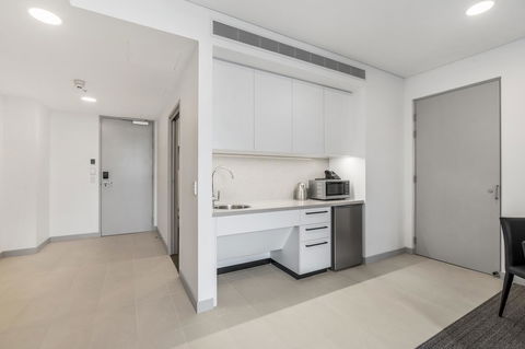 Essence Suites Taringa - Accommodation Mount Tamborine 15